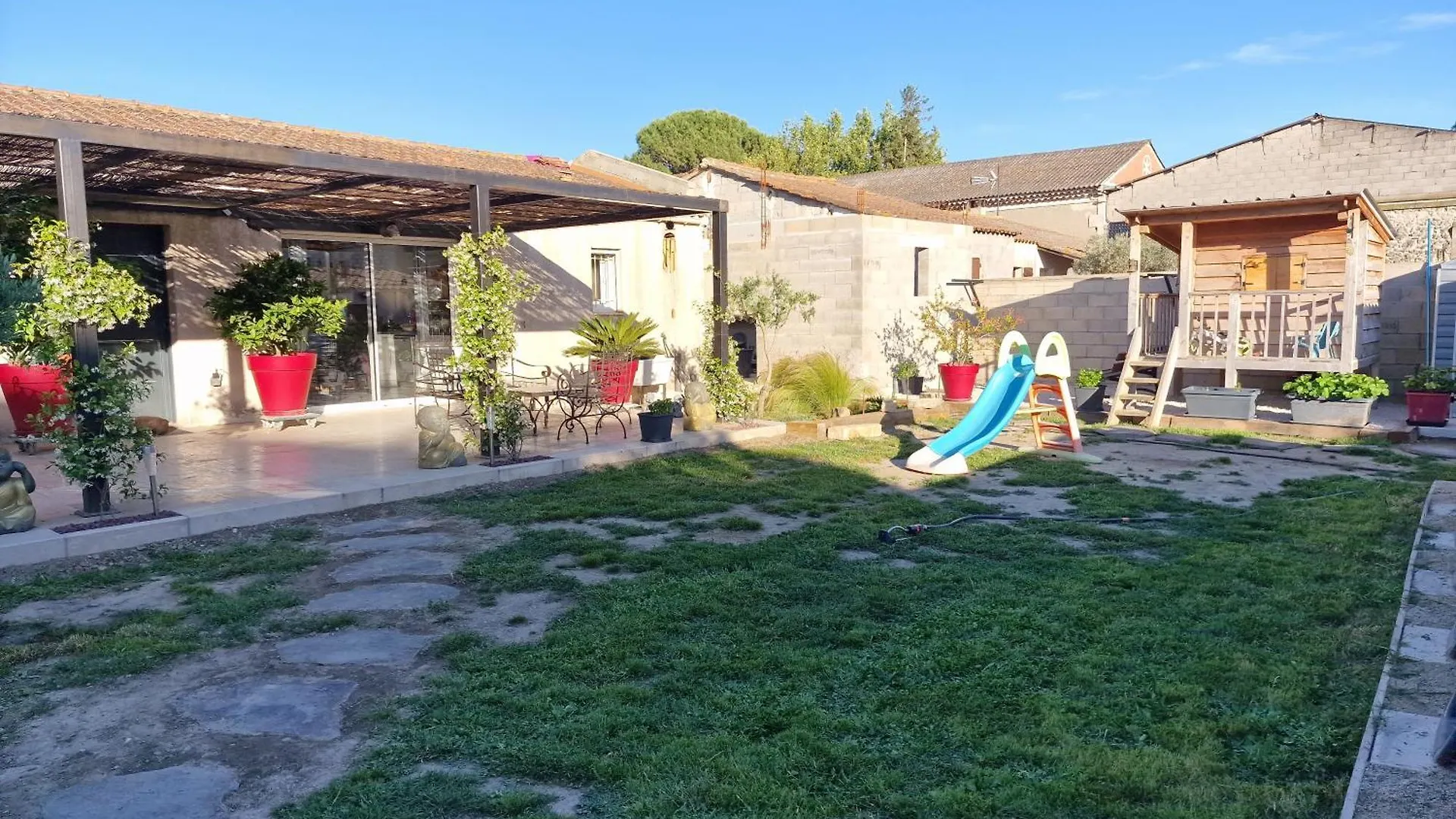 La Maison Du Bonheur Caumont-sur-Durance بيت للعطل
